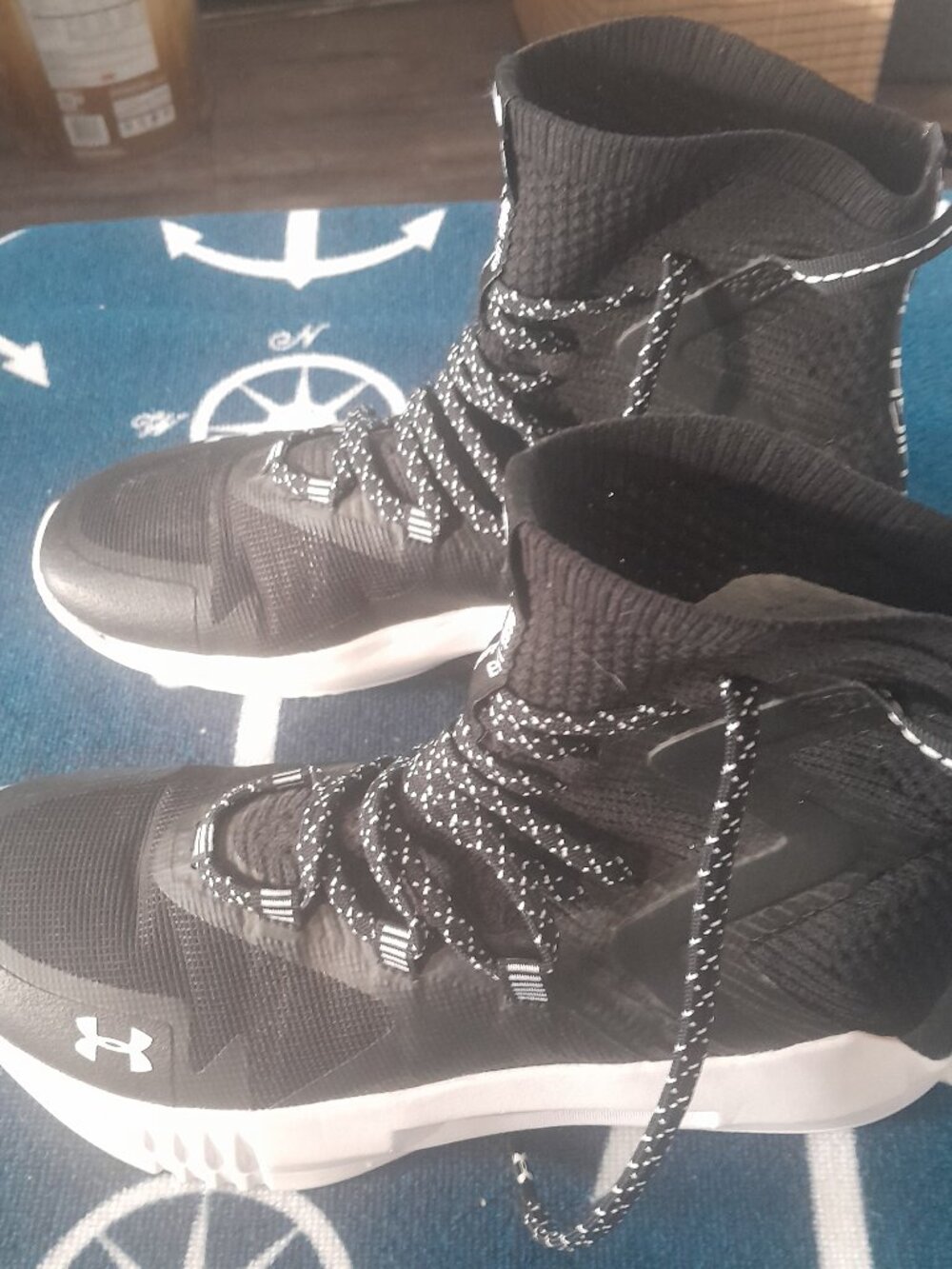 Under Armour Women's Highlight Volleyball Shoes in black and white size 8.5
